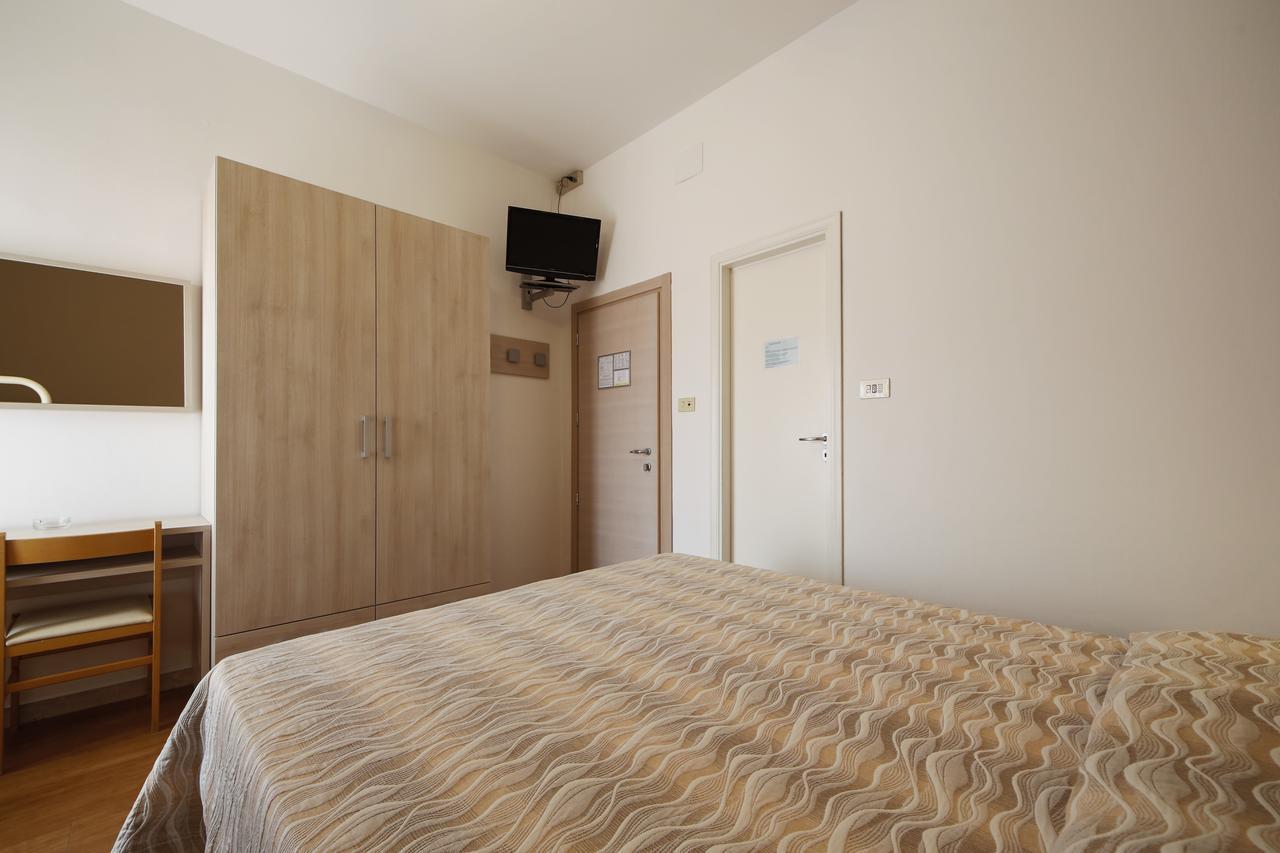 Hotel Susanna Rimini Værelse billede