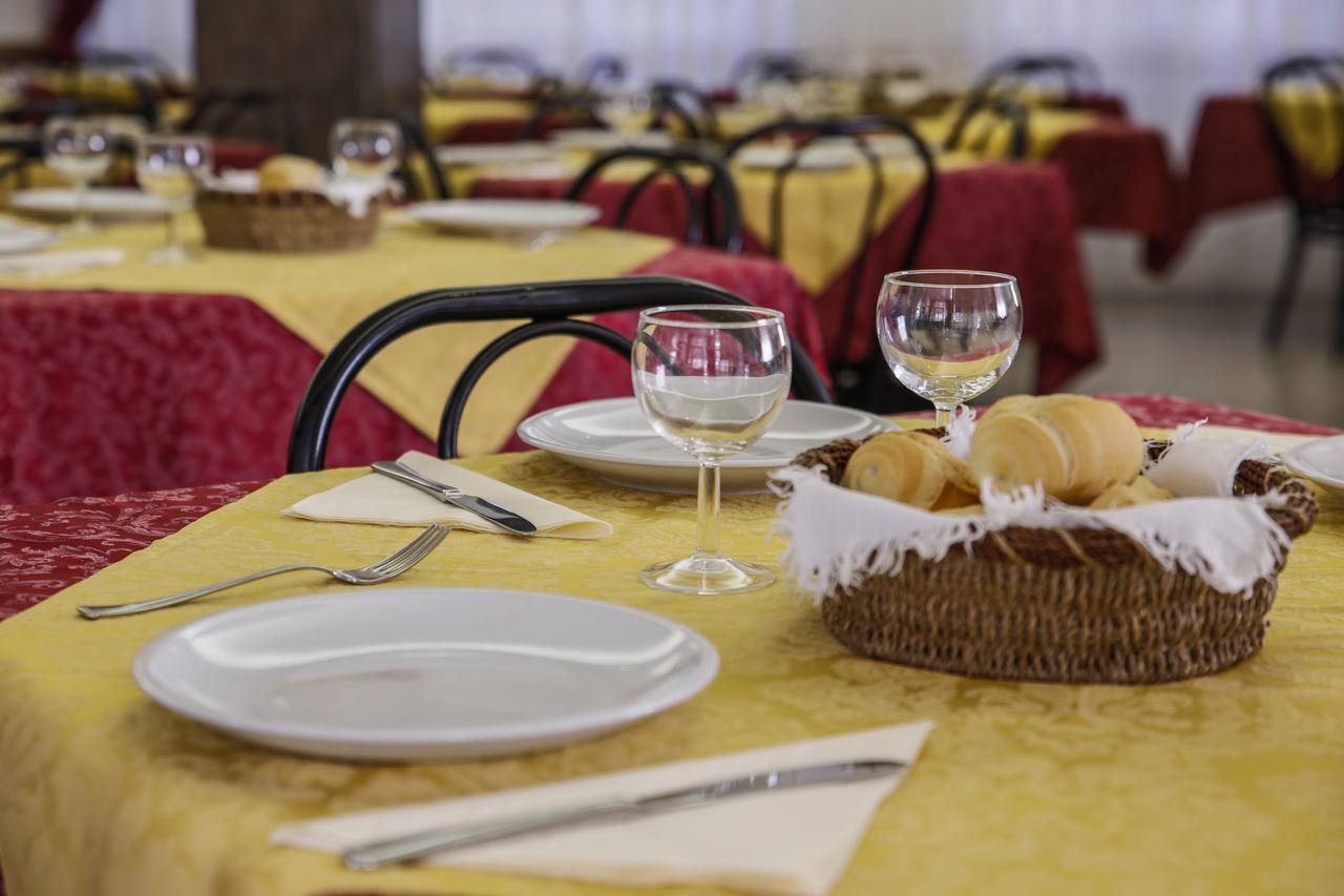 Hotel Susanna Rimini Eksteriør billede